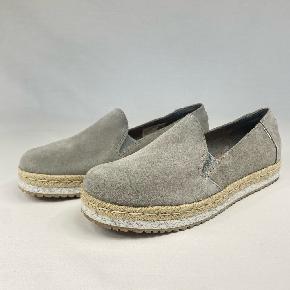 NWT Palma Drizzle Grey Suede Shoes Size 8